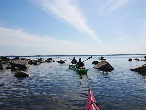 Prova att paddla kanot, kajak och SUP i Axmar bruk