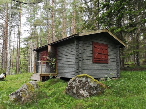 Rent a cabin on the mythical Kusö calf